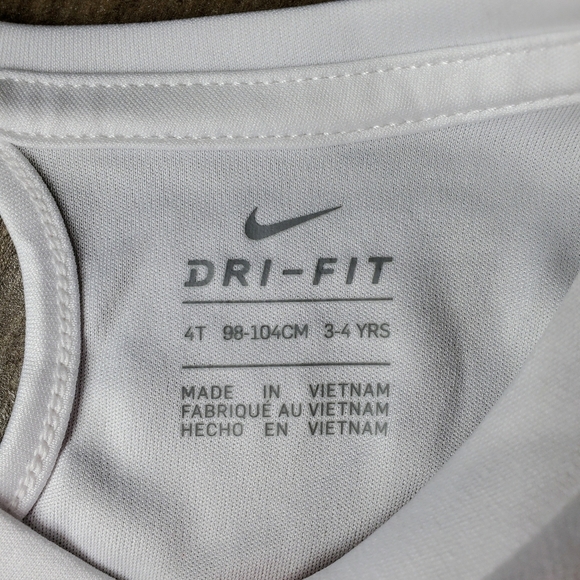 NWT Girl’s Nike Dri-Fit T-shirt Size 4T White Pink Orange Heart Graphic Logo - Picture 6 of 14